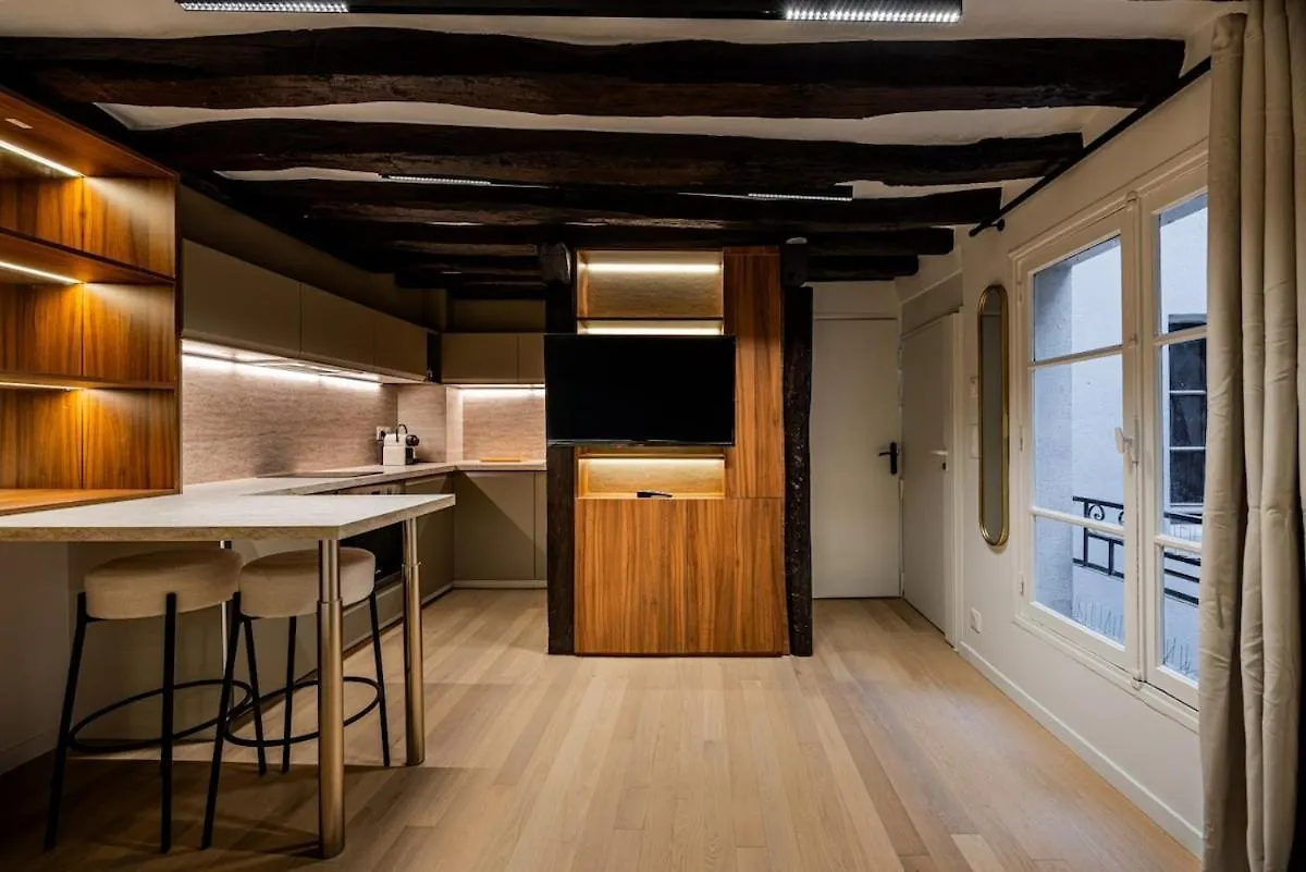 Studio 2Pers # Ile St Louis # Bord De Seine Paris France